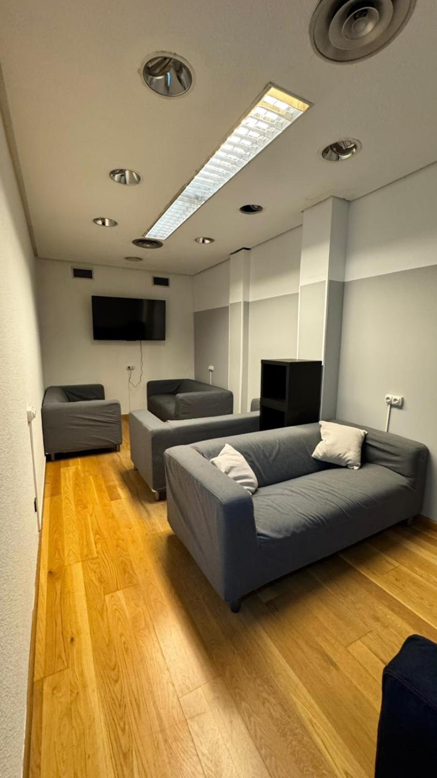 Hostel Puerta Del Angel Madrid Buitenkant foto